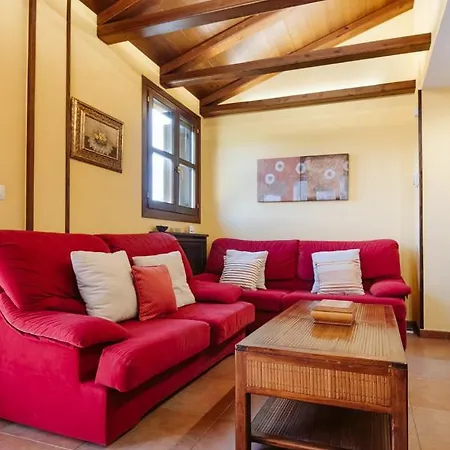 CASA PAULA - Adosado con jardín, chimenea y piscina Сasa de vacaciones