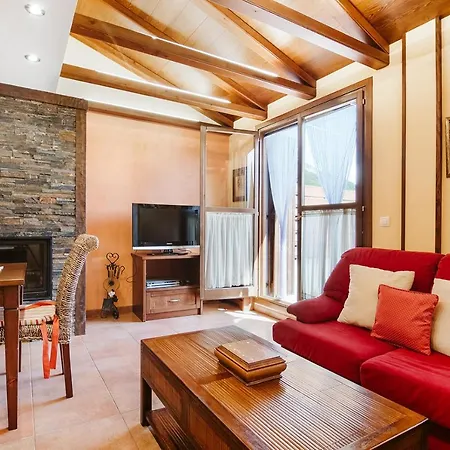 Сasa de vacaciones CASA PAULA - Adosado con jardín, chimenea y piscina Senegüé