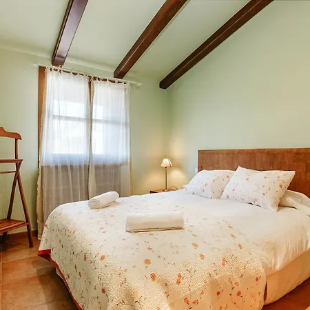 CASA PAULA - Adosado con jardín, chimenea y piscina Сasa de vacaciones Senegüé